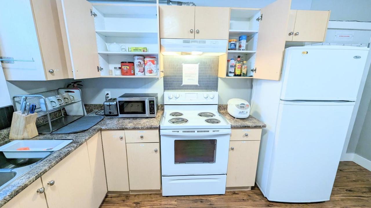 Entire Forest Home Near Nature & Amenities 서레이 외부 사진