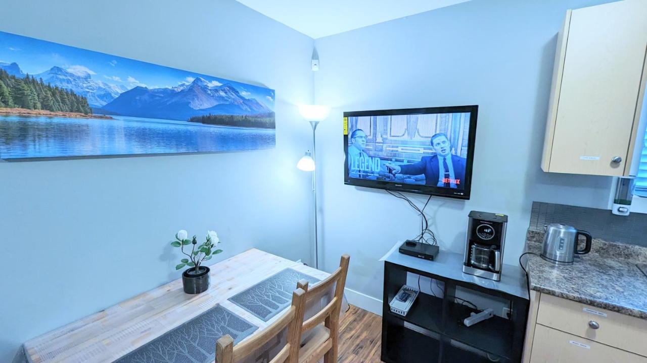 Entire Forest Home Near Nature & Amenities 서레이 외부 사진
